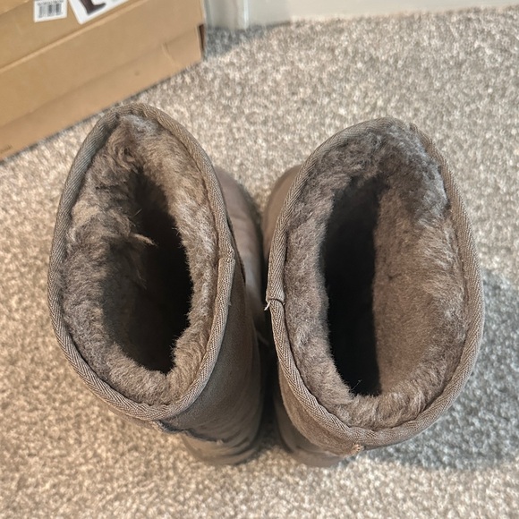 UGG Classic Tall Boots - Picture 5 of 7